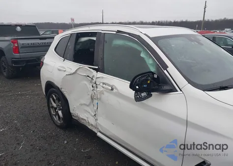 2022 BMW X3 xDrive30I z USA, uszkodzony, nr VIN 5UX53DP01N9L04952